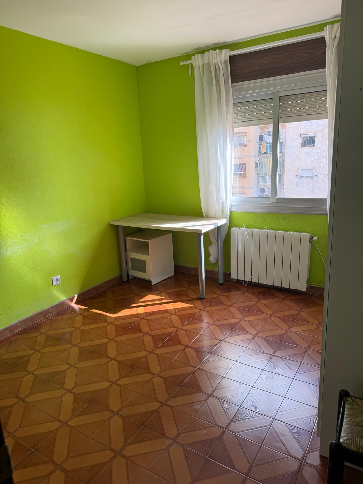 Imagen 3 Apartamento en venta en Badalona / Calle pau piferrer 134