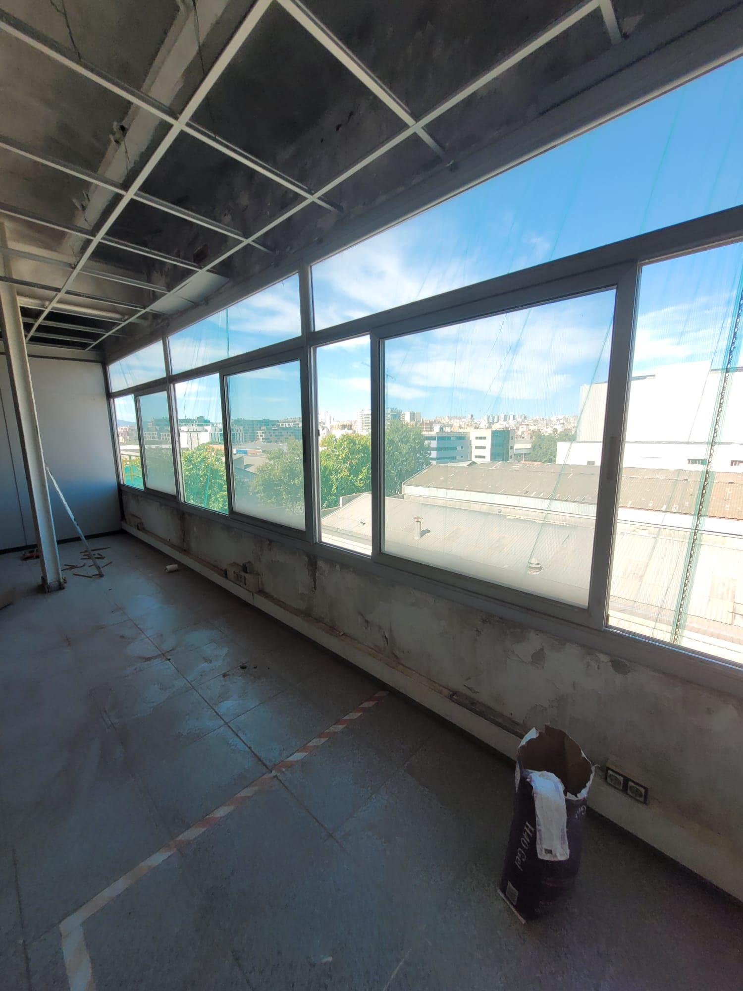 Imagen 2 Local Industrial en alquiler en Hospitalet De Llobregat L´ / Avenida Av fabregada 26