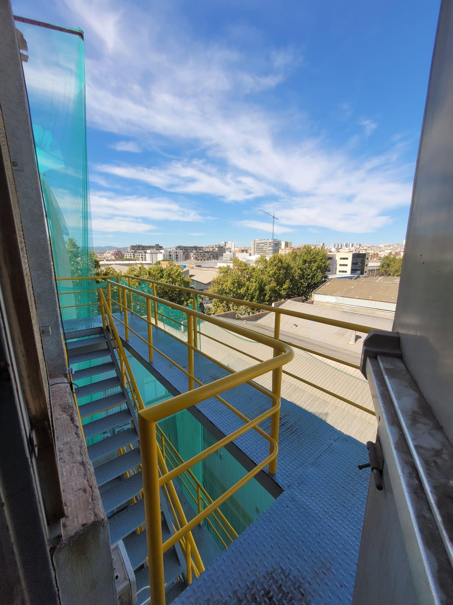 Imagen 1 Local Industrial en alquiler en Hospitalet De Llobregat L´ / Avenida Av fabregada 26