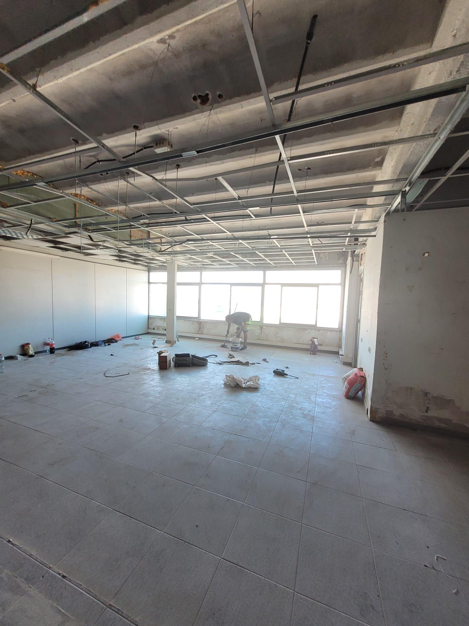 Imagen 5 Local Industrial en alquiler en Hospitalet De Llobregat L´ / Avenida Av fabregada 26