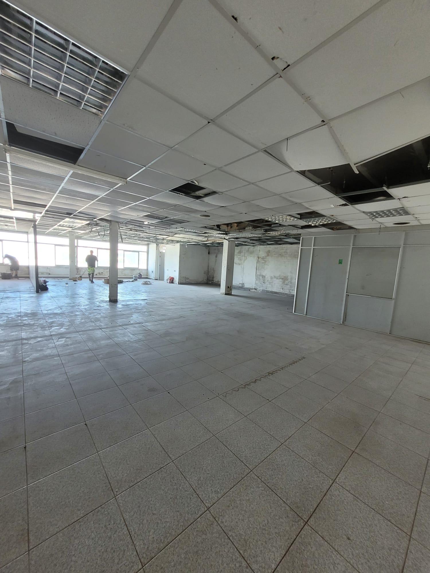 Imagen 9 Local Industrial en alquiler en Hospitalet De Llobregat L´ / Avenida Av fabregada 26