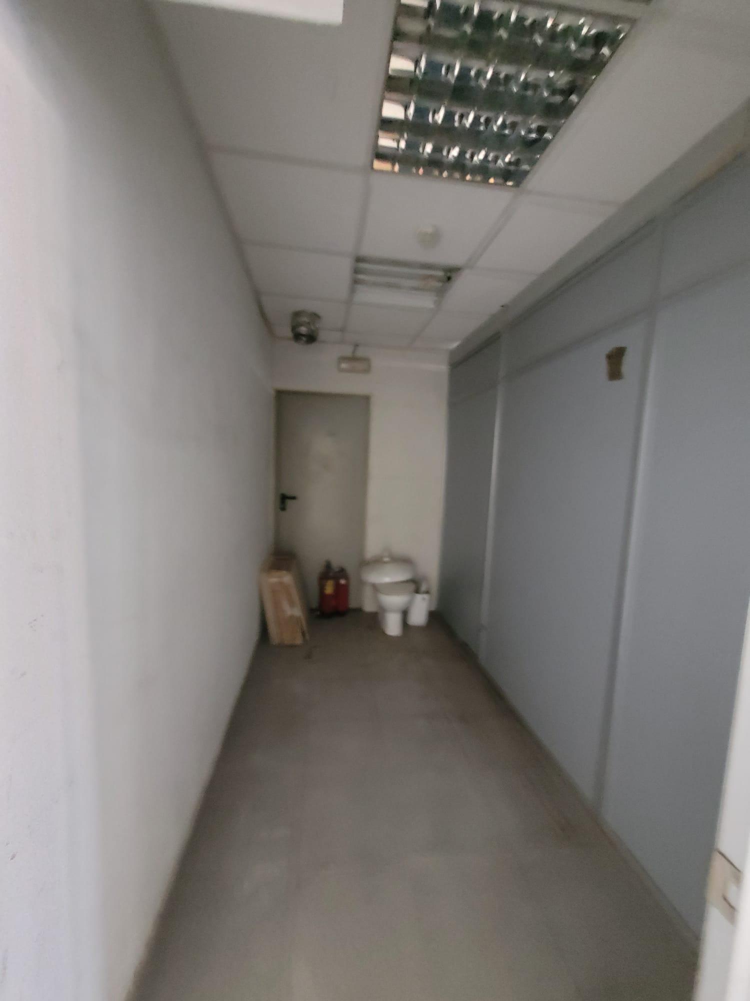 Imagen 13 Local Industrial en alquiler en Hospitalet De Llobregat L´ / Avenida Av fabregada 26