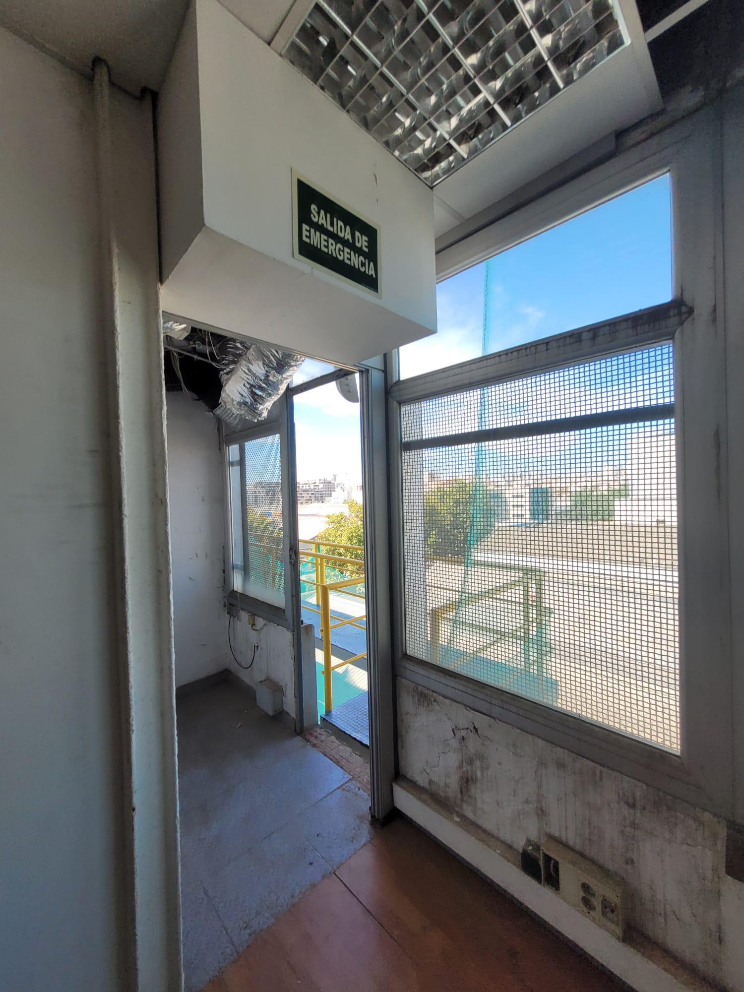 Imagen 7 Local Industrial en alquiler en Hospitalet De Llobregat L´ / Avenida Av fabregada 26