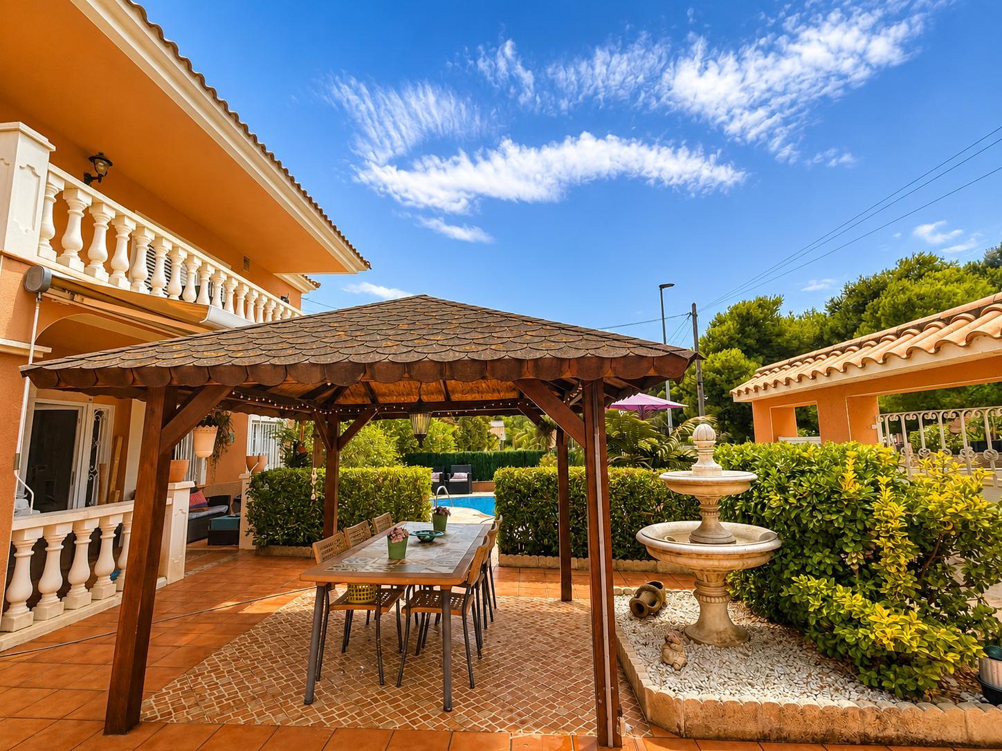 Imagen 3 Casa Adosada en venta en Cubelles / Cl.arc de Bara cubelles