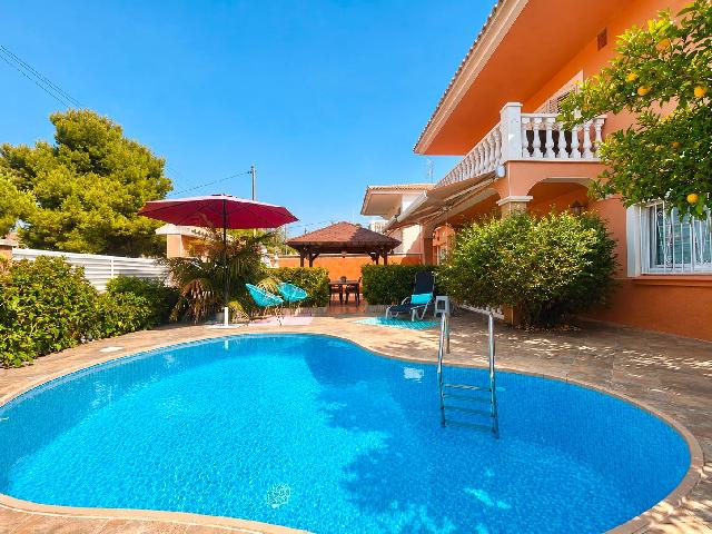 Imagen 5 Inmueble 306058 - Casa Adosada en venta en Cubelles / Cl.arc de Bara cubelles