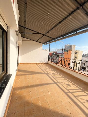 Imagen 1 Inmueble 306358 - Ático en alquiler en Hospitalet De Llobregat (L´) / Metro Torrassa  L1