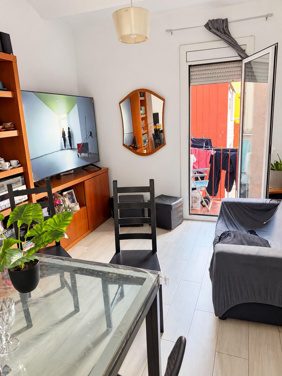 Imagen 2 Apartamento en venta en Hospitalet De Llobregat L´ /  Calle marti julia 195 