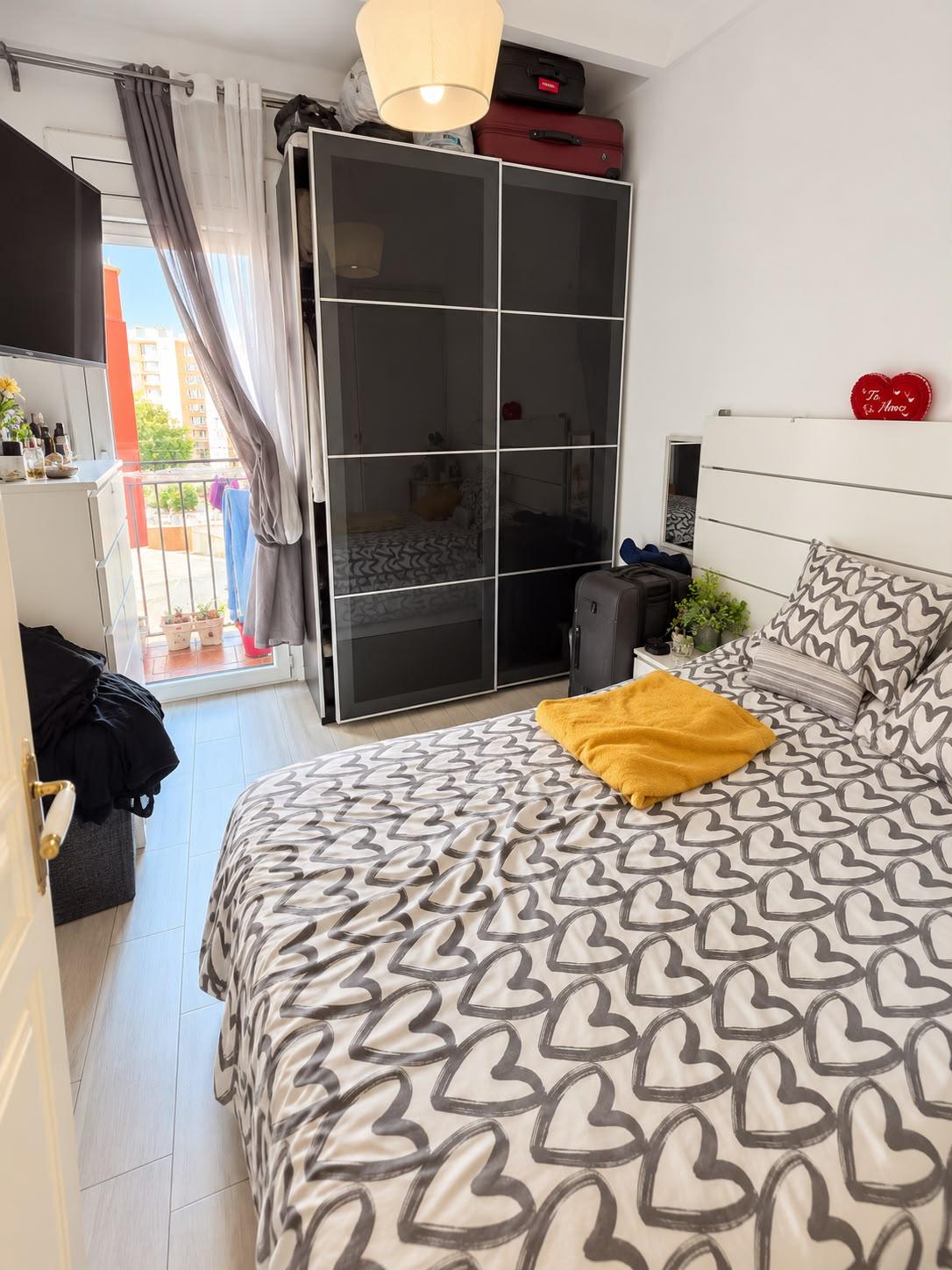 Imagen 4 Apartamento en venta en Hospitalet De Llobregat L´ /  Calle marti julia 195 