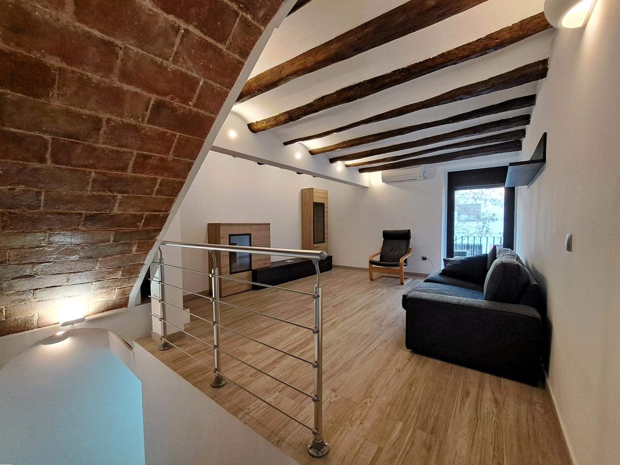 Imagen 1 Casa en venta en Olesa De Montserrat / Zona centre - Casc Antic