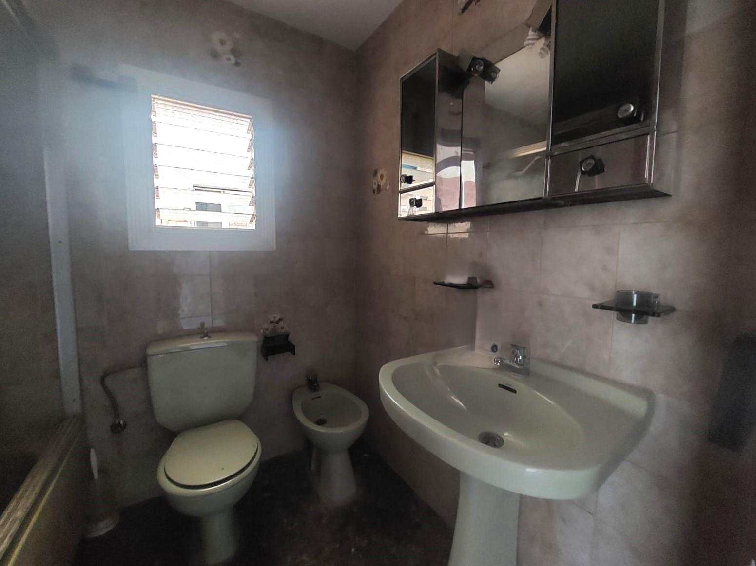 Imagen 13 Piso en venta en Olesa De Montserrat / Cerca de la Escola Josep Ferrà i Esteva