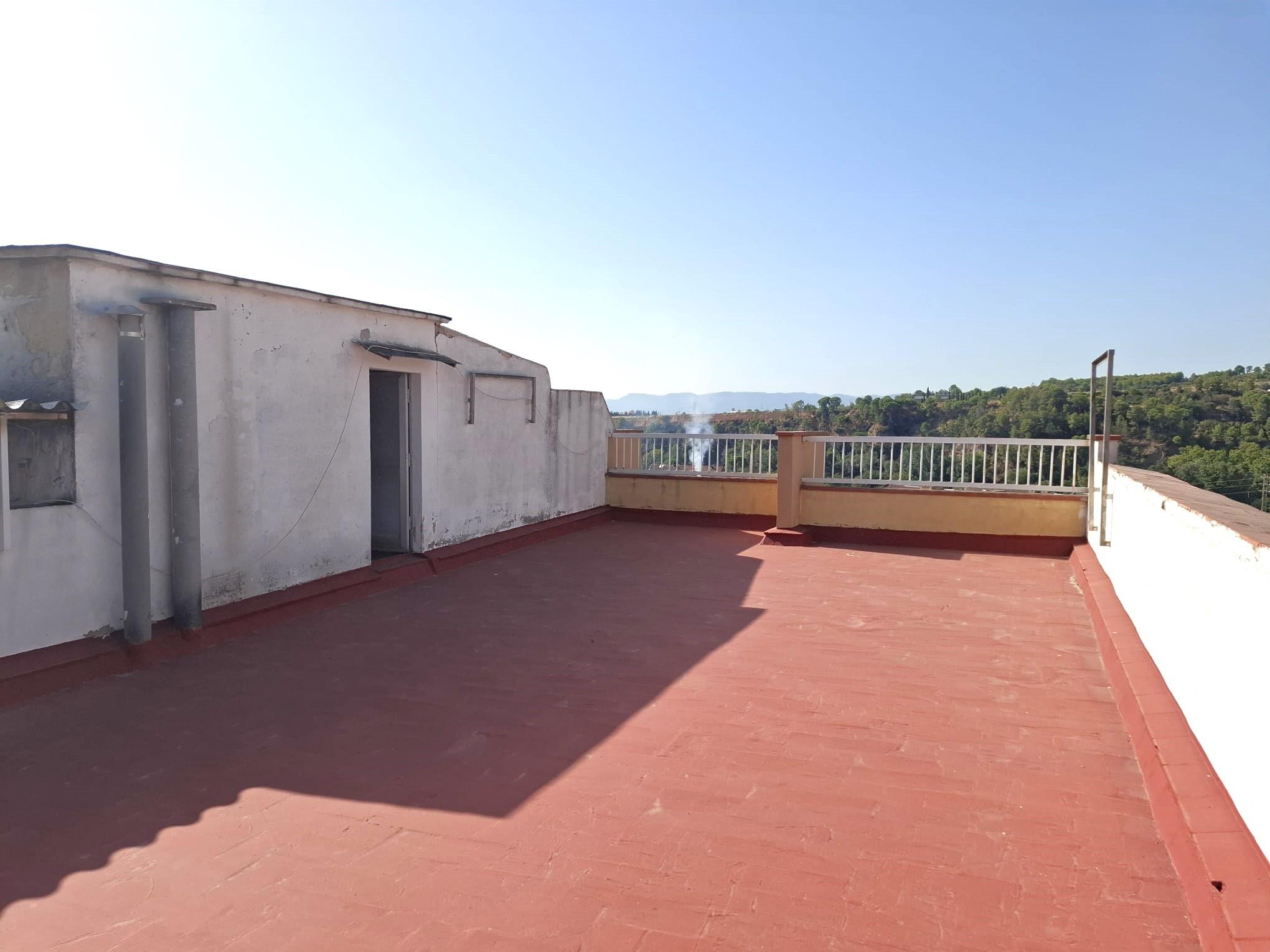 Imagen 3 Piso en venta en Olesa De Montserrat / Cerca de la Escola Josep Ferrà i Esteva