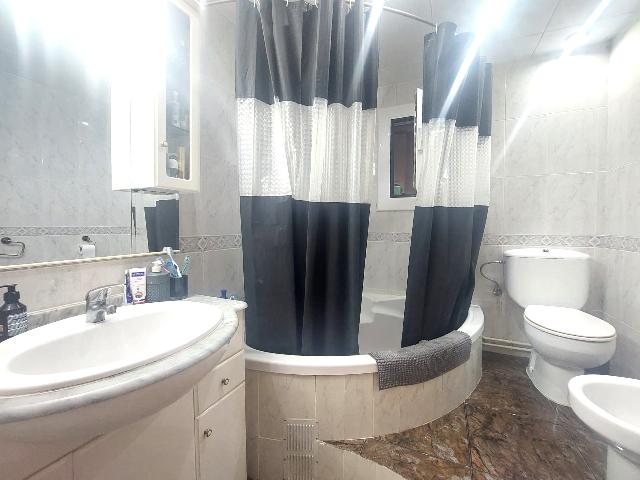 Imagen 8 Inmueble 296870 - Piso en venta en Esparreguera /  Barri      Font           