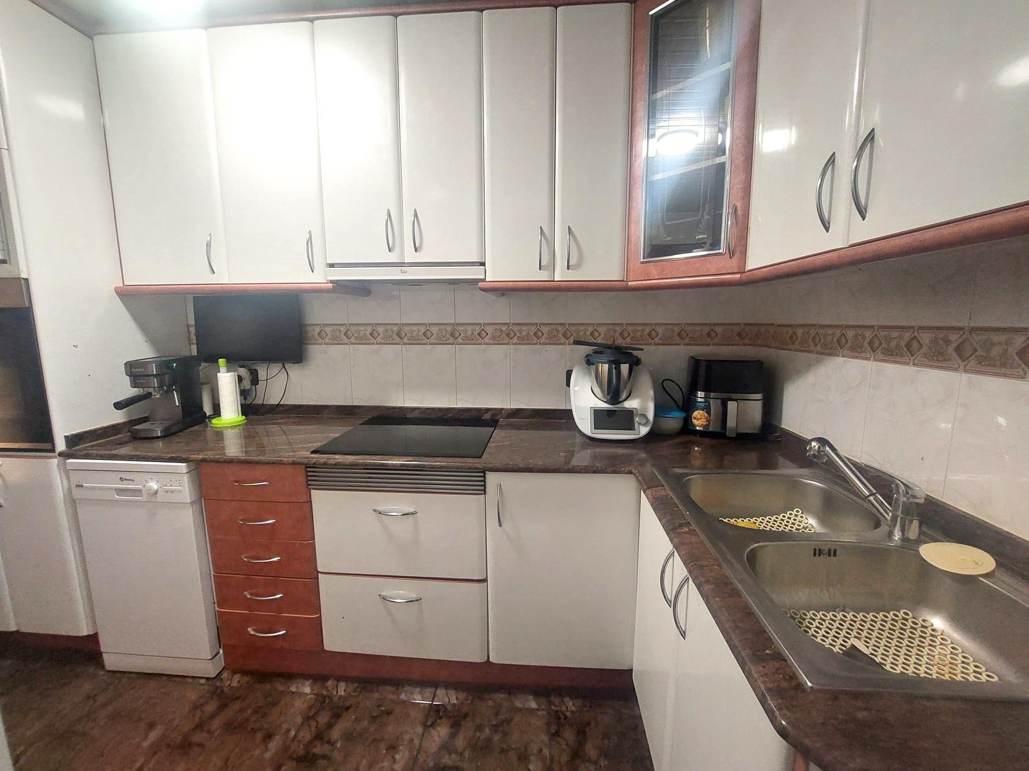 Imagen 5 Piso en venta en Esparreguera /  Barri      Font           