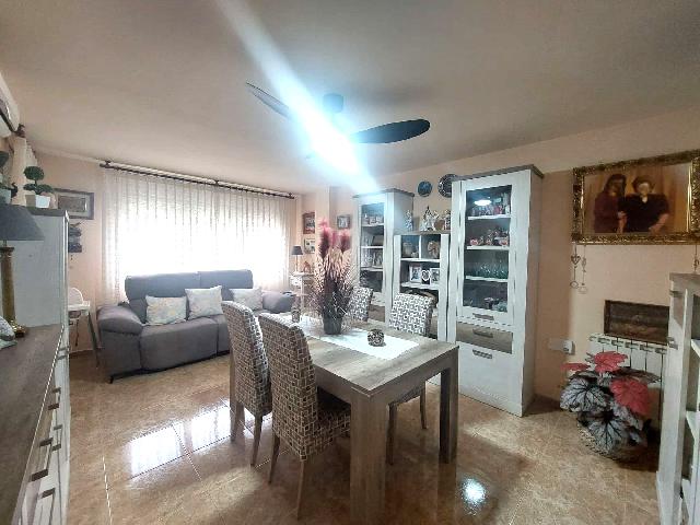Imagen 3 Inmueble 297900 - Piso en venta en Olesa De Montserrat / Junto La Passió.