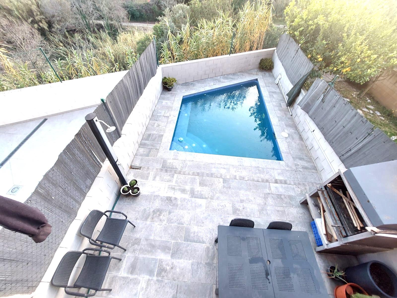 Imagen 3 Casa Adosada en venta en Abrera / Zona casc antic