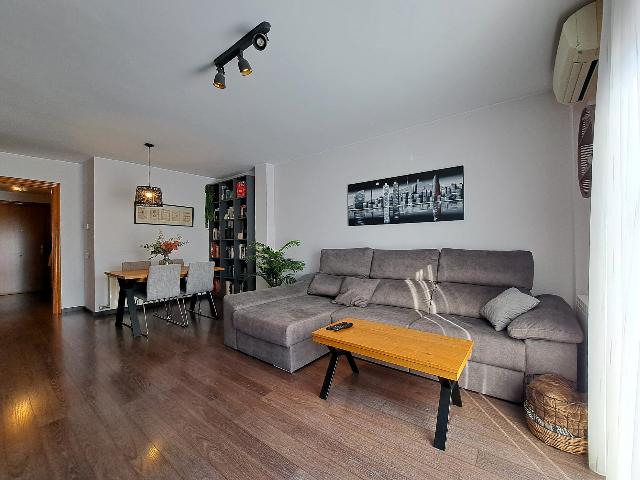 Imagen 2 Inmueble 299730 - Piso en venta en Olesa De Montserrat / Eixample junto estación