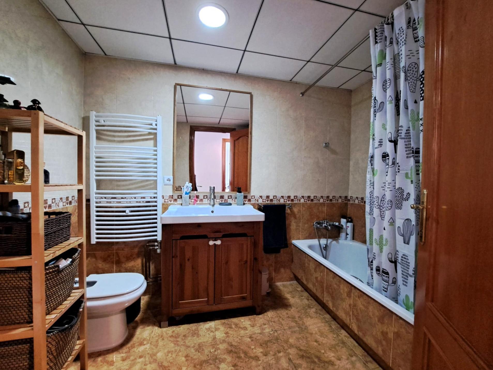 Imagen 19 Piso en venta en Olesa De Montserrat / Eixample junto estación