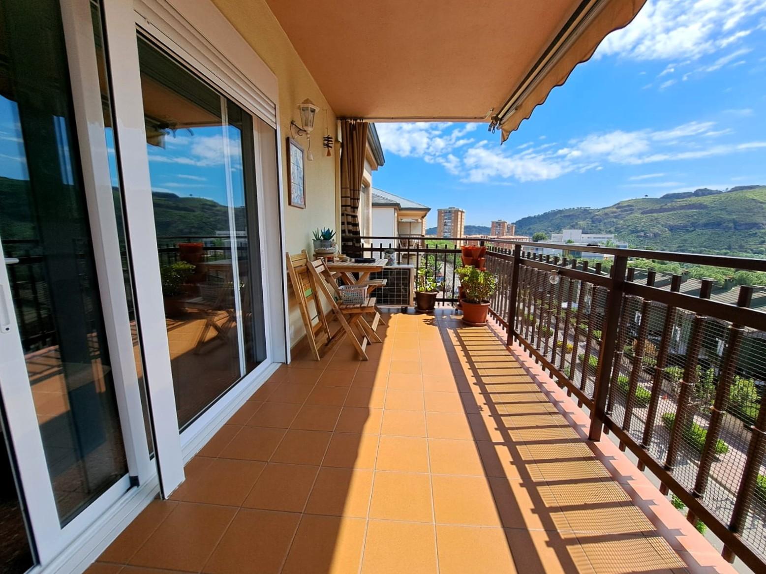 Imagen 3 Piso en venta en Martorell / Camí Fondo zona piscina