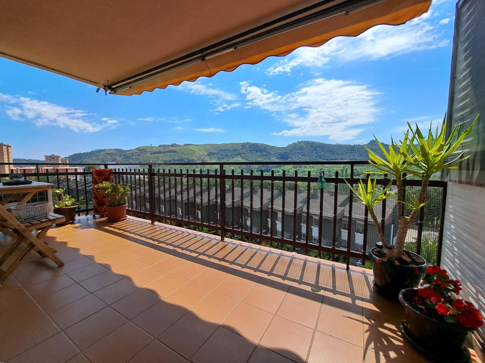 Imagen 1 Piso en venta en Martorell / Camí Fondo zona piscina