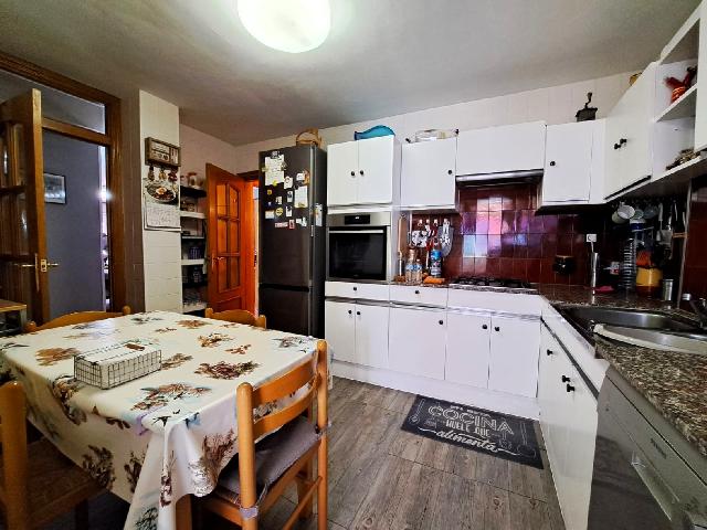 Imagen 13 Inmueble 299801 - Piso en venta en Martorell / Camí Fondo zona piscina