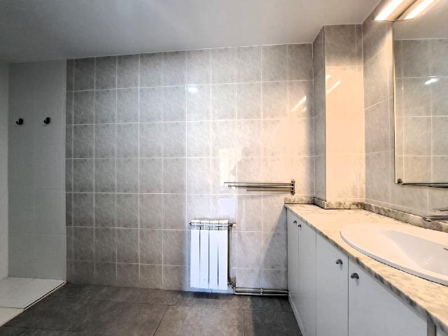 Imagen 18 Inmueble 300006 - Piso en venta en Abrera / Zona centre - Ajuntament