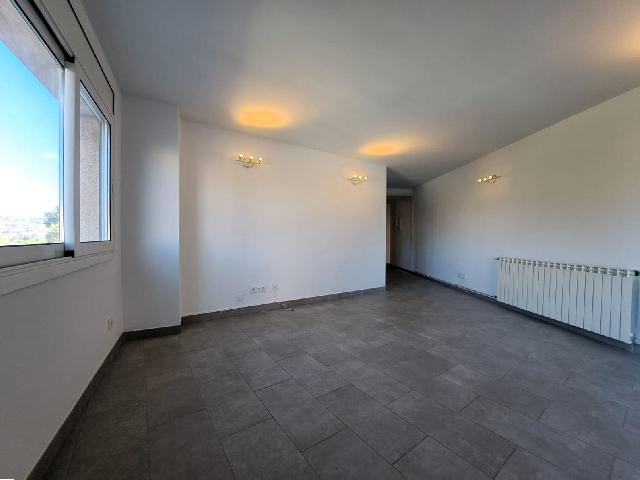 Imagen 3 Inmueble 300006 - Piso en venta en Abrera / Zona centre - Ajuntament