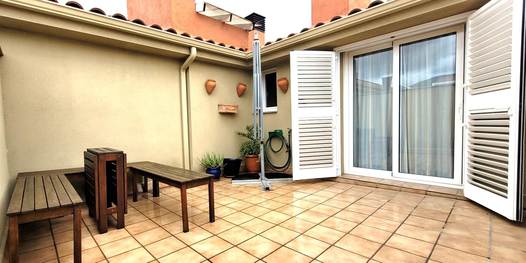 Imagen 1 Dúplex en venta en Olesa De Montserrat / Cerca del supermercado Caprabo