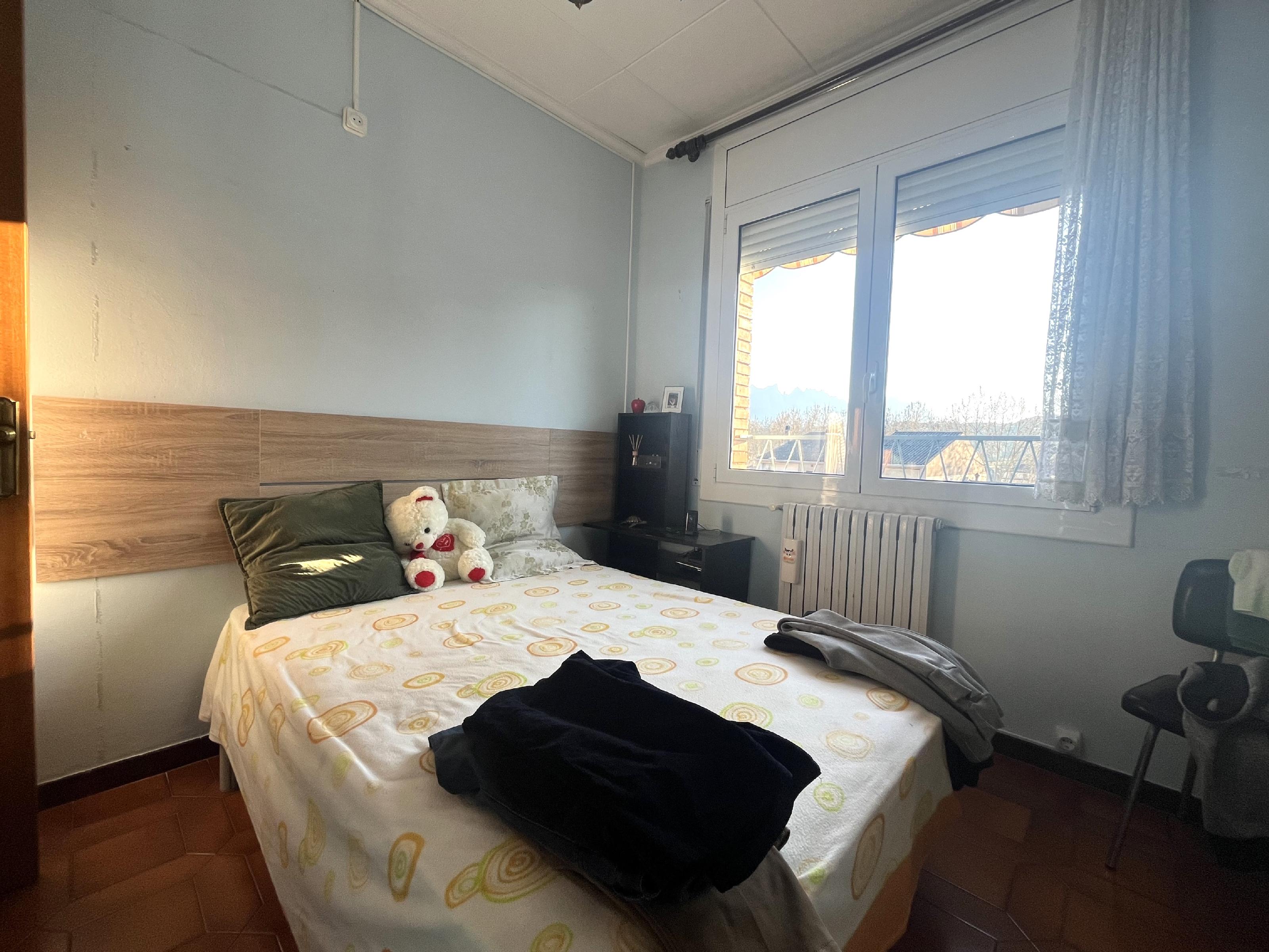 Imagen 14 Casa Pareada en venta en Sant Vicenç De Castellet / Zona deportiva, junto oficina de Correos