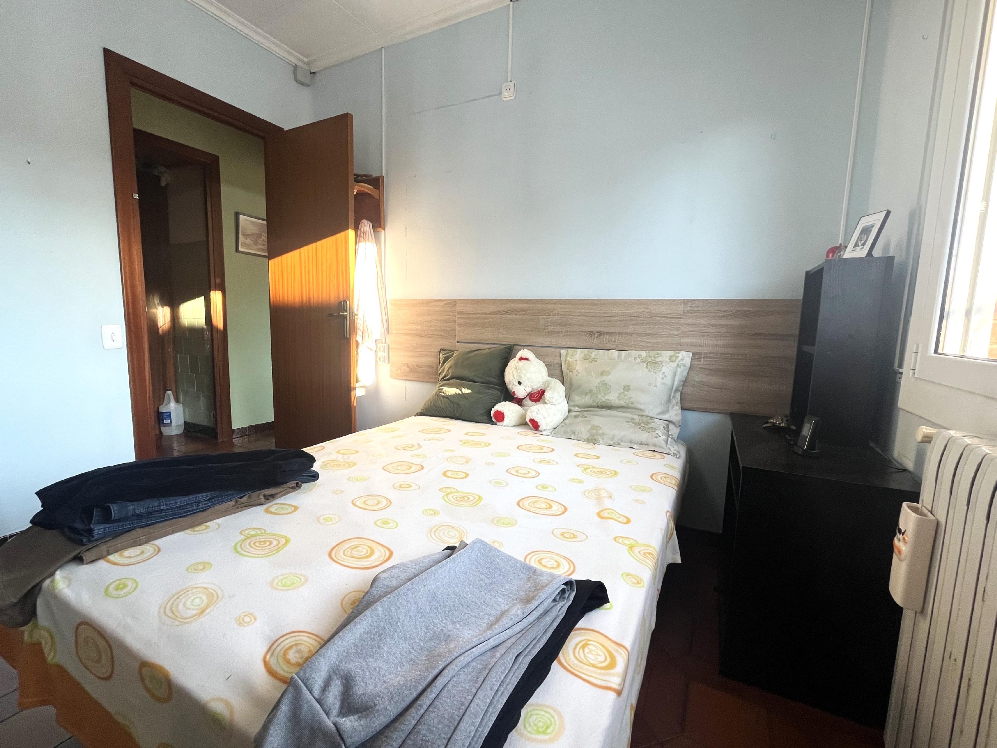 Imagen 17 Casa Pareada en venta en Sant Vicenç De Castellet / Zona deportiva, junto oficina de Correos