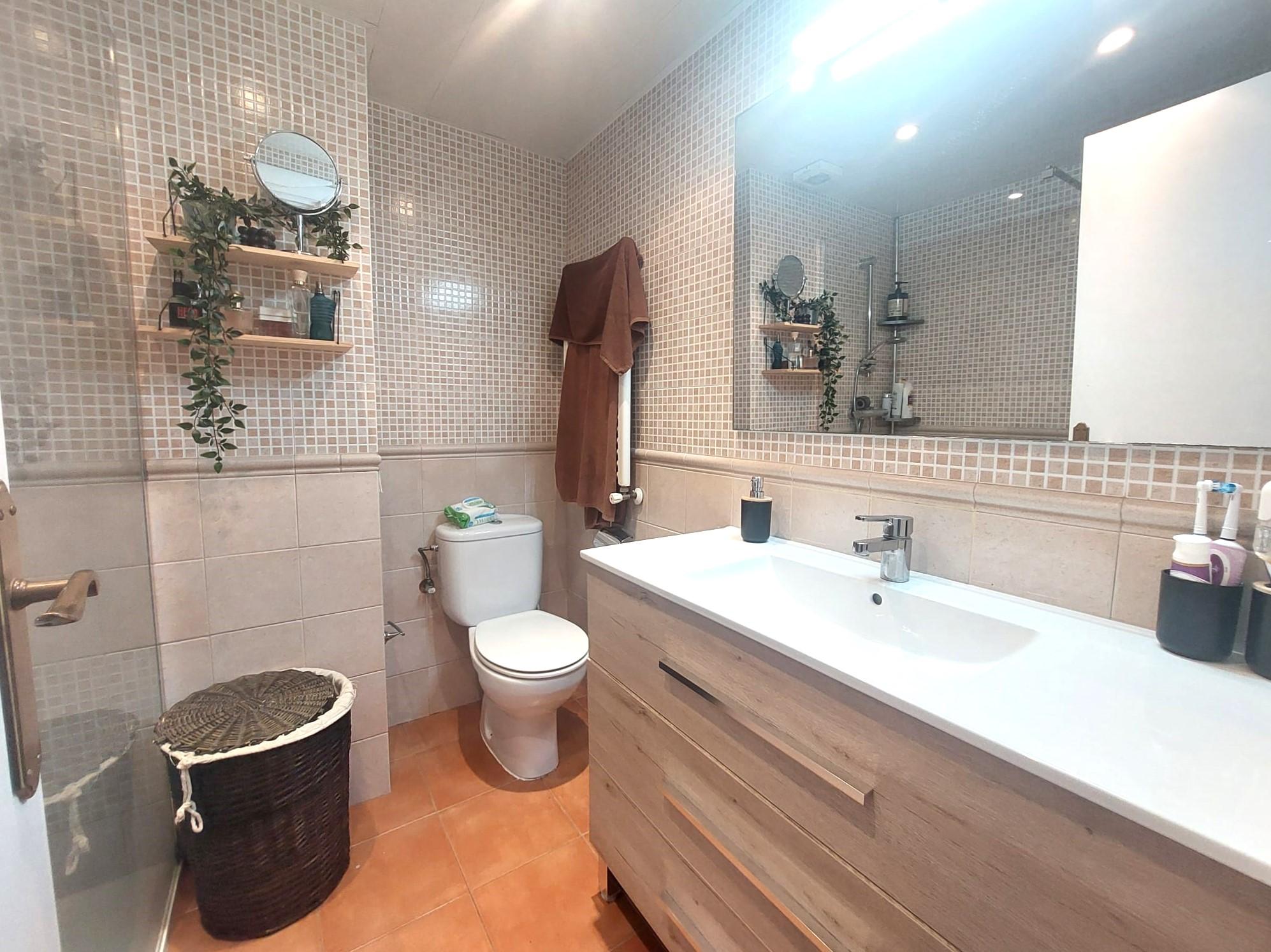 Imagen 9 Piso en venta en Sant Andreu De La Barca / Cerca del cuap La Solana.