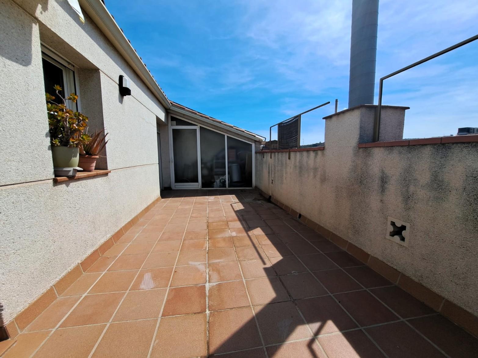 Imagen 2 Dúplex en venta en Olesa De Montserrat / Junto escuela Josep Ferrà i Esteva