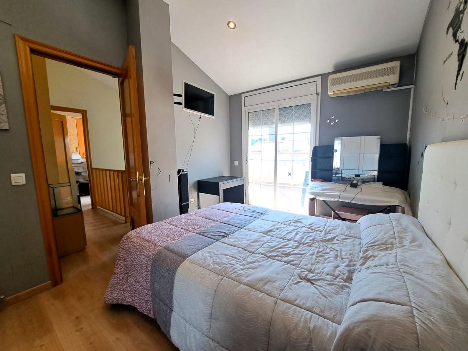 Imagen 22 Dúplex en venta en Olesa De Montserrat / Junto escuela Josep Ferrà i Esteva