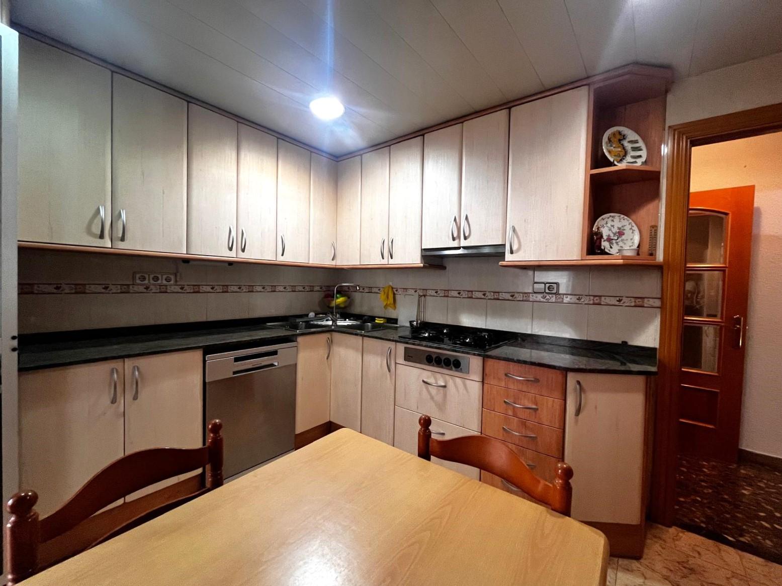 Imagen 9 Piso en venta en Abrera /  Zona cerca Mercadona 