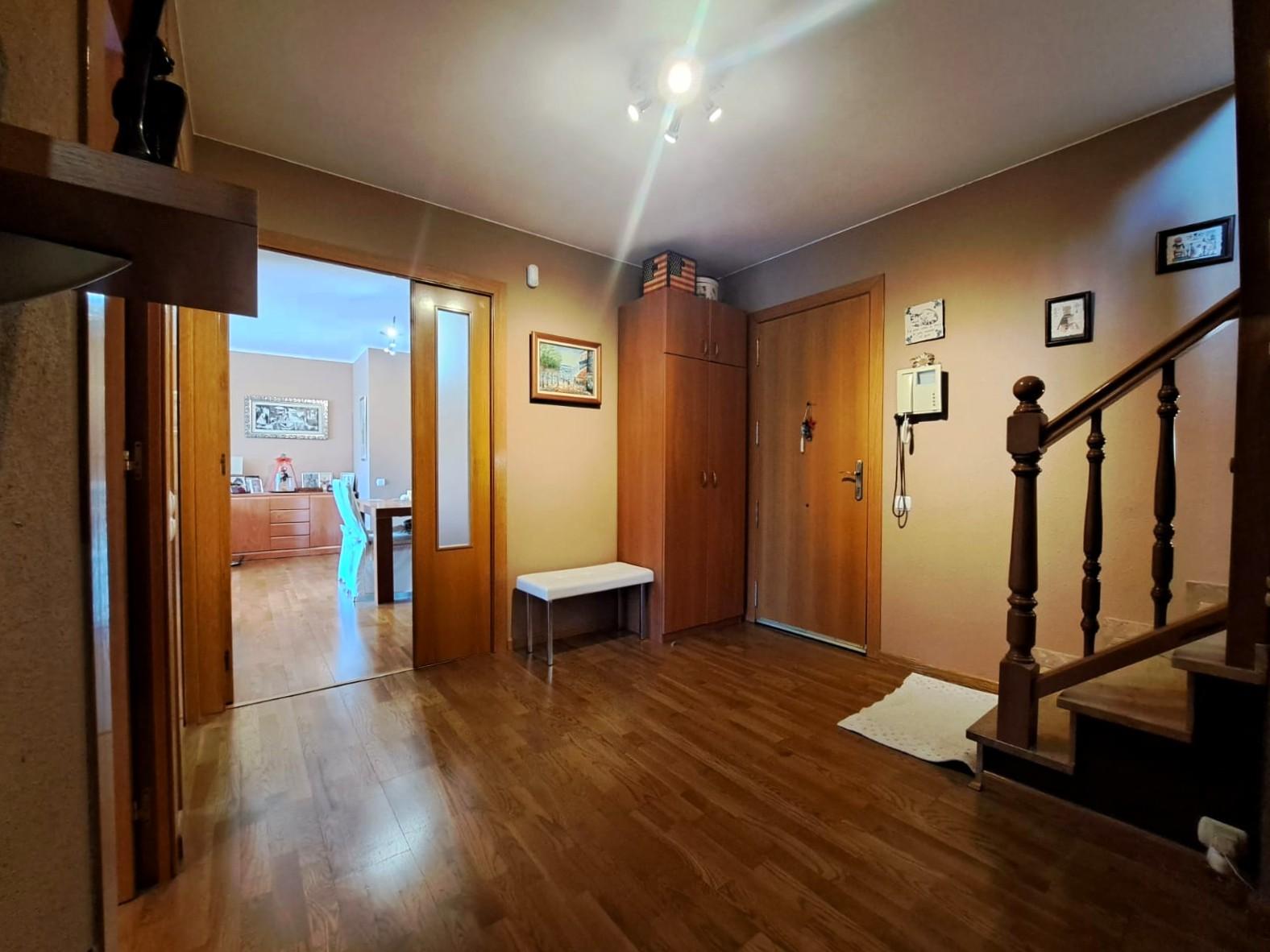 Imagen 3 Dúplex en venta en Olesa De Montserrat / Zona els Closos