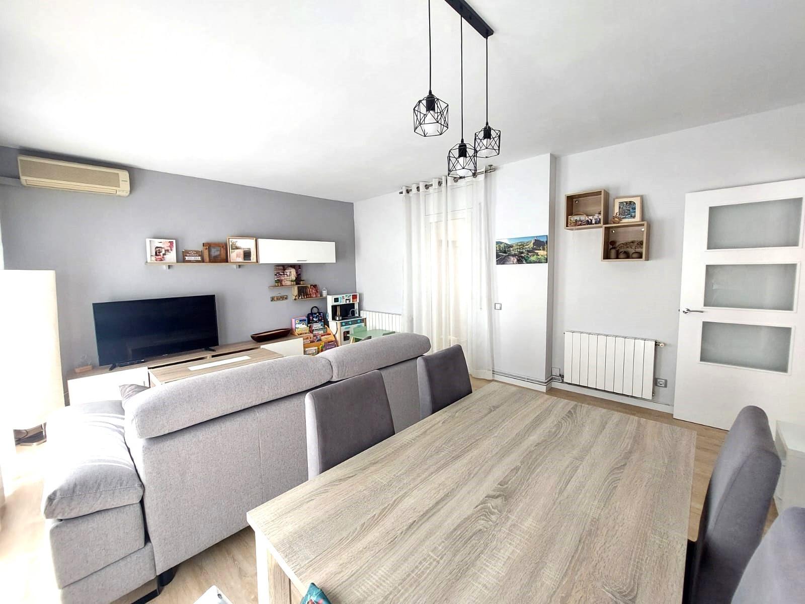 Imagen 2 Piso en venta en Olesa De Montserrat / Al costat del Moli d´Oli.