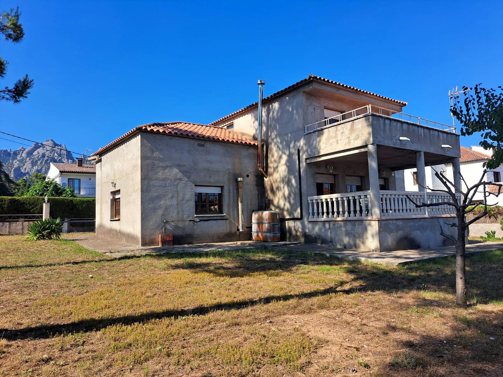 Imagen 2 Casa Aislada en venta en Bruc El / Bruc Residencial cerca Bonpreu-Esclat