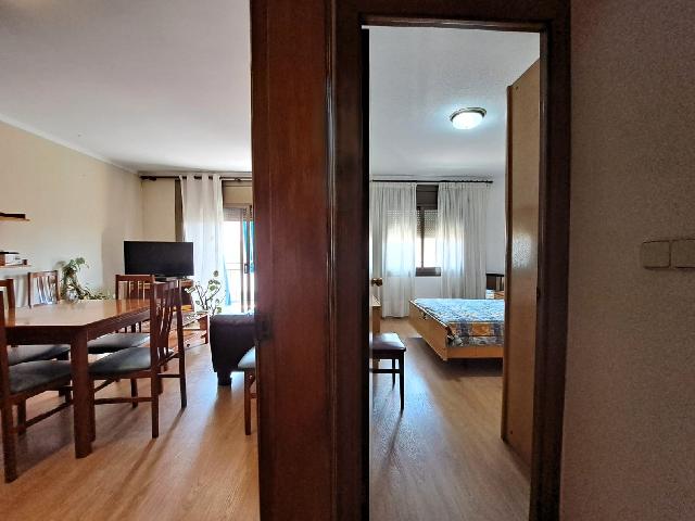 Imagen 1 Inmueble 305097 - Piso en venta en Olesa De Montserrat / Zona de Poble Sec