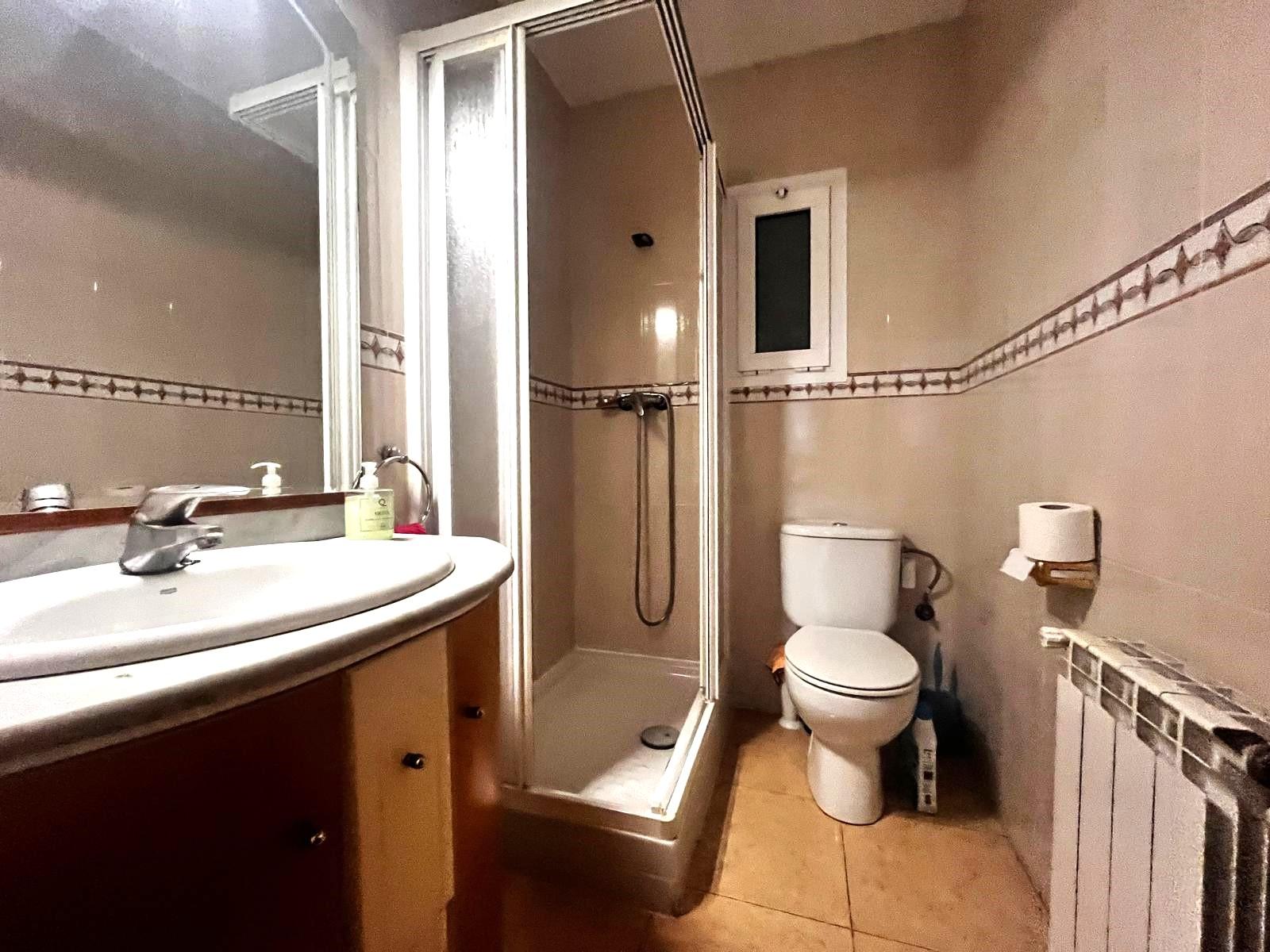 Imagen 20 Piso en venta en Olesa De Montserrat / Zona de Poble Sec