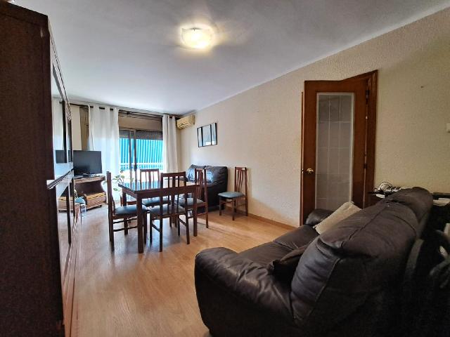 Imagen 2 Inmueble 305097 - Piso en venta en Olesa De Montserrat / Zona de Poble Sec