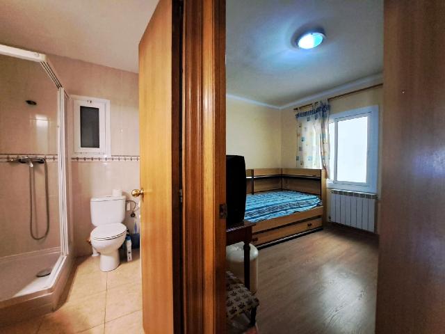 Imagen 16 Inmueble 305097 - Piso en venta en Olesa De Montserrat / Zona de Poble Sec