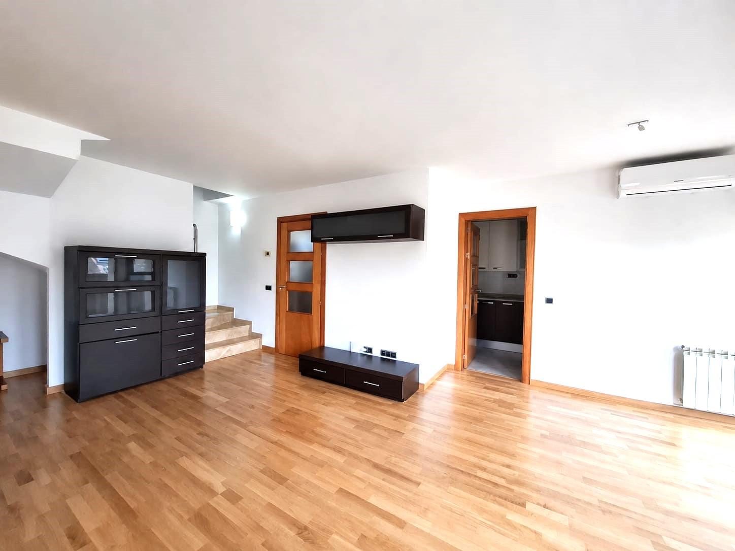 Imagen 1 Dúplex en venta en Olesa De Montserrat / Zona centro, cerca de La Passió.