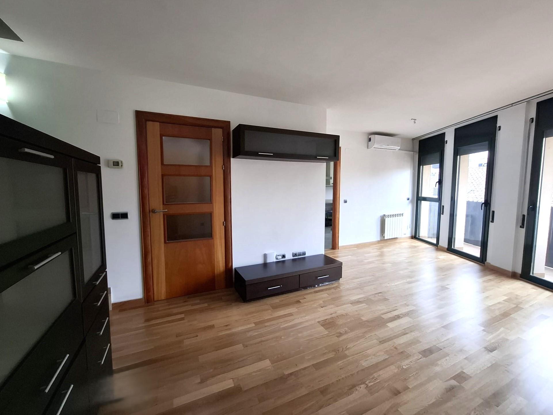 Imagen 2 Dúplex en venta en Olesa De Montserrat / Zona centro, cerca de La Passió.