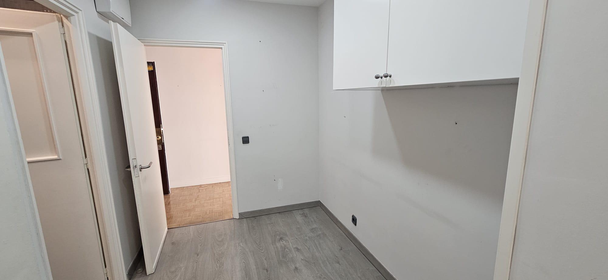 Imagen 8 Piso en venta en Madrid / Cerca del metro Colombia 