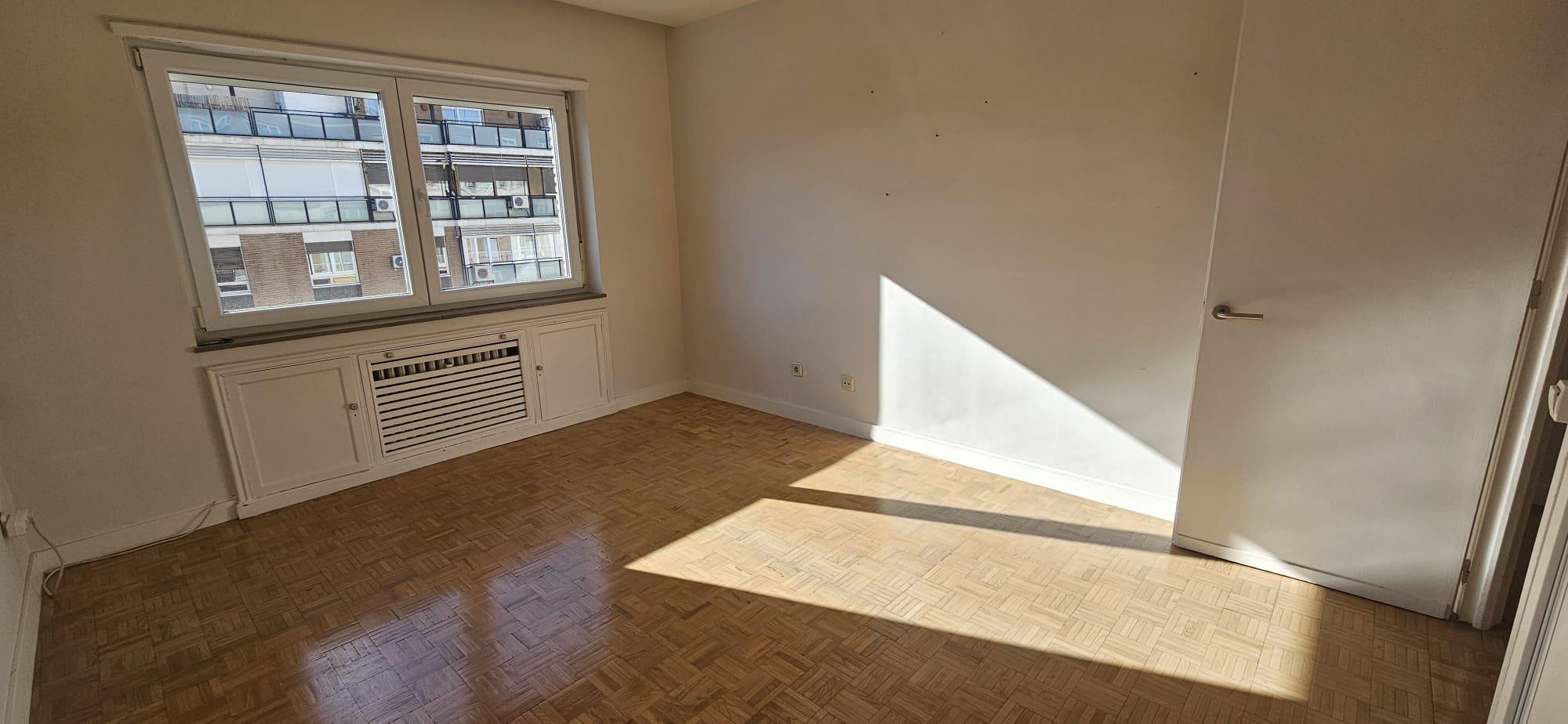 Imagen 3 Piso en venta en Madrid / Cerca del metro Colombia 