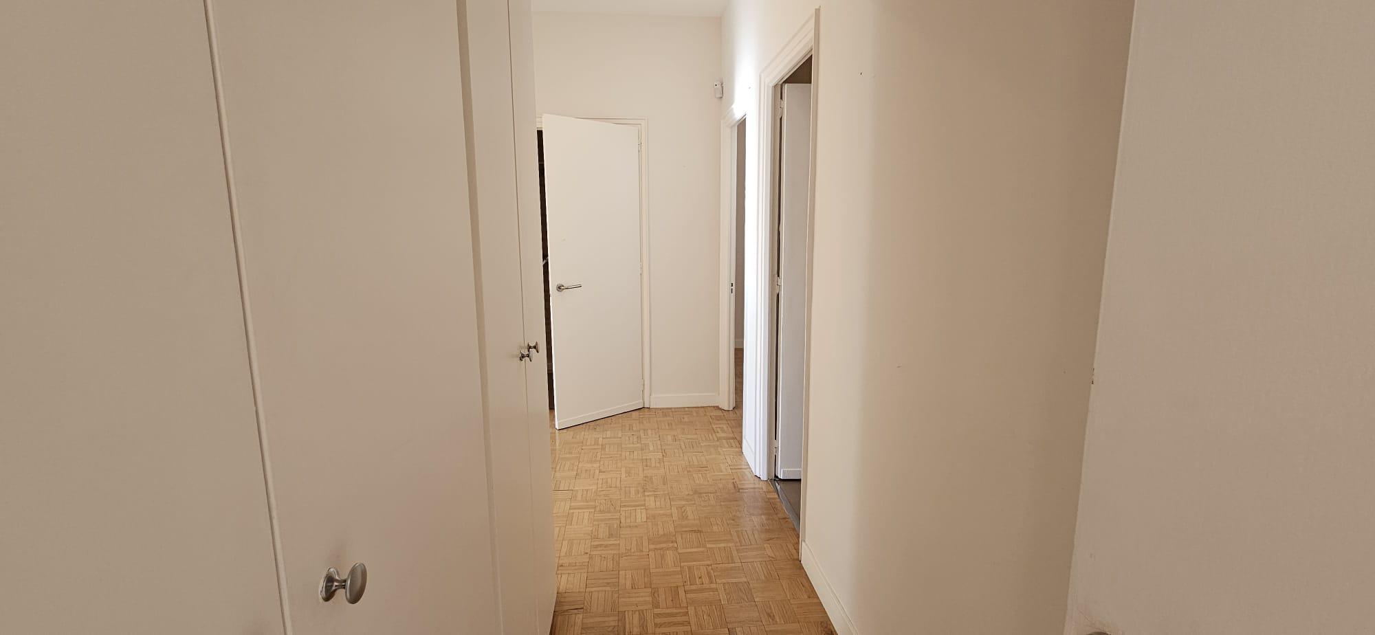 Imagen 10 Piso en venta en Madrid / Cerca del metro Cuzco y Colombia