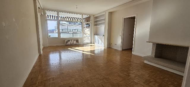 Imagen 2 Inmueble 298896 - Piso en venta en Madrid / Cerca del metro Cuzco y Colombia