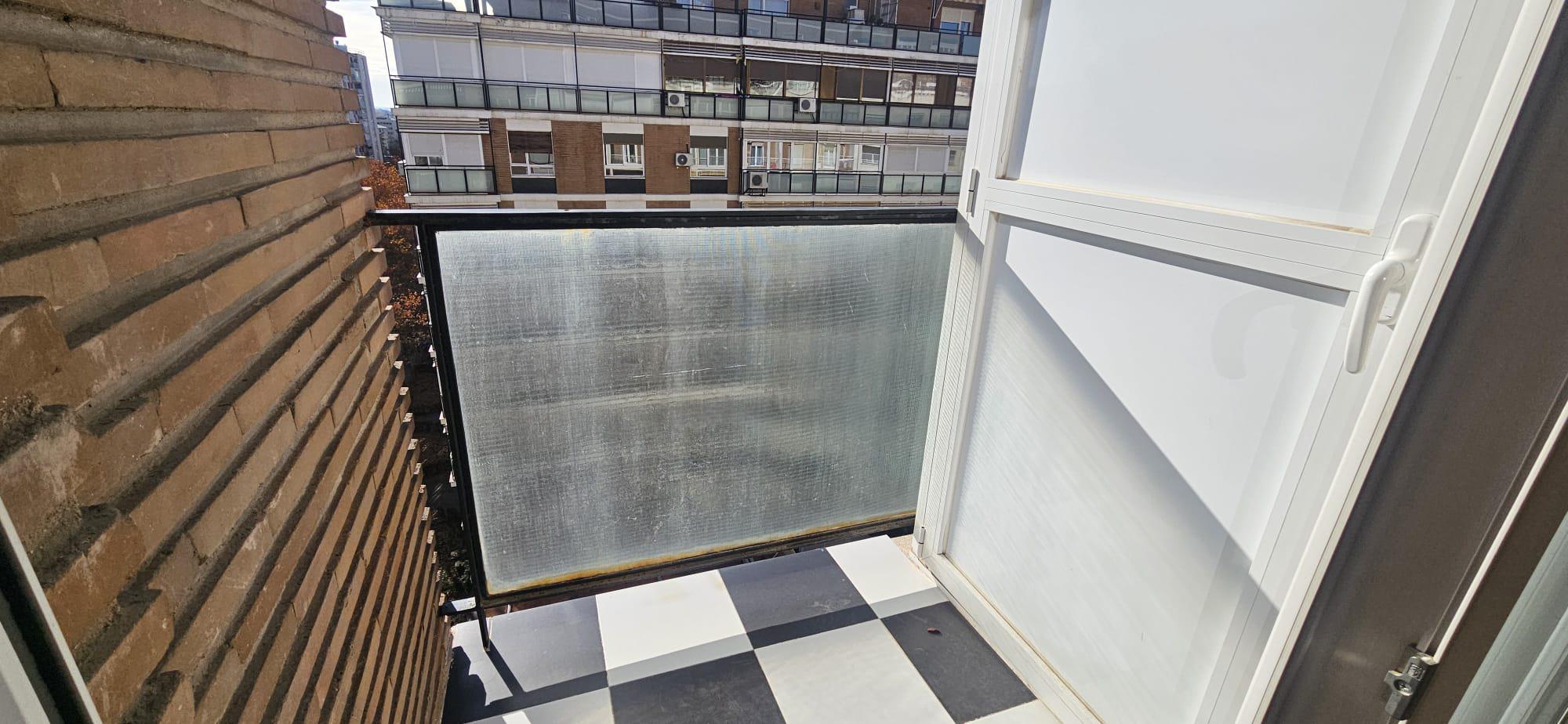 Imagen 6 Piso en venta en Madrid / Cerca del metro Cuzco y Colombia