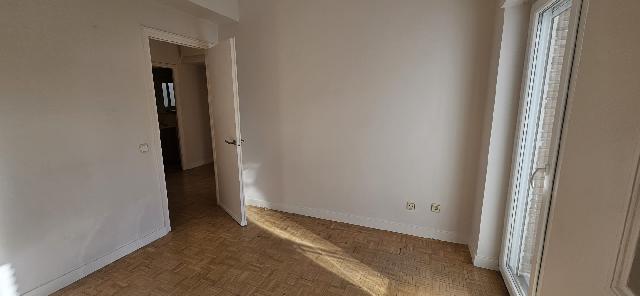 Imagen 20 Inmueble 298896 - Piso en venta en Madrid / Cerca del metro Colombia 
