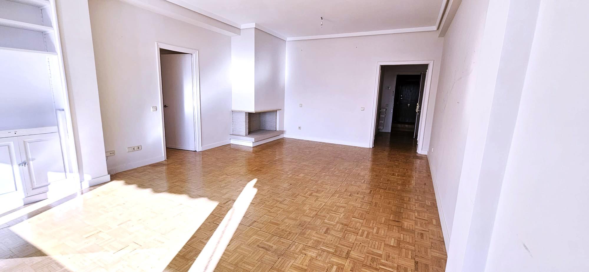 Imagen 5 Piso en venta en Madrid / Cerca del metro Colombia 
