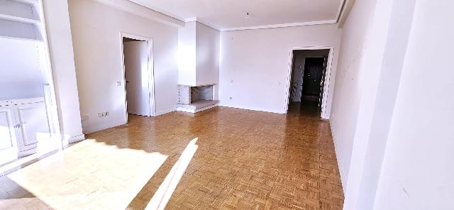 Imagen 5 Inmueble 298896 - Piso en venta en Madrid / Cerca del metro Cuzco y Colombia